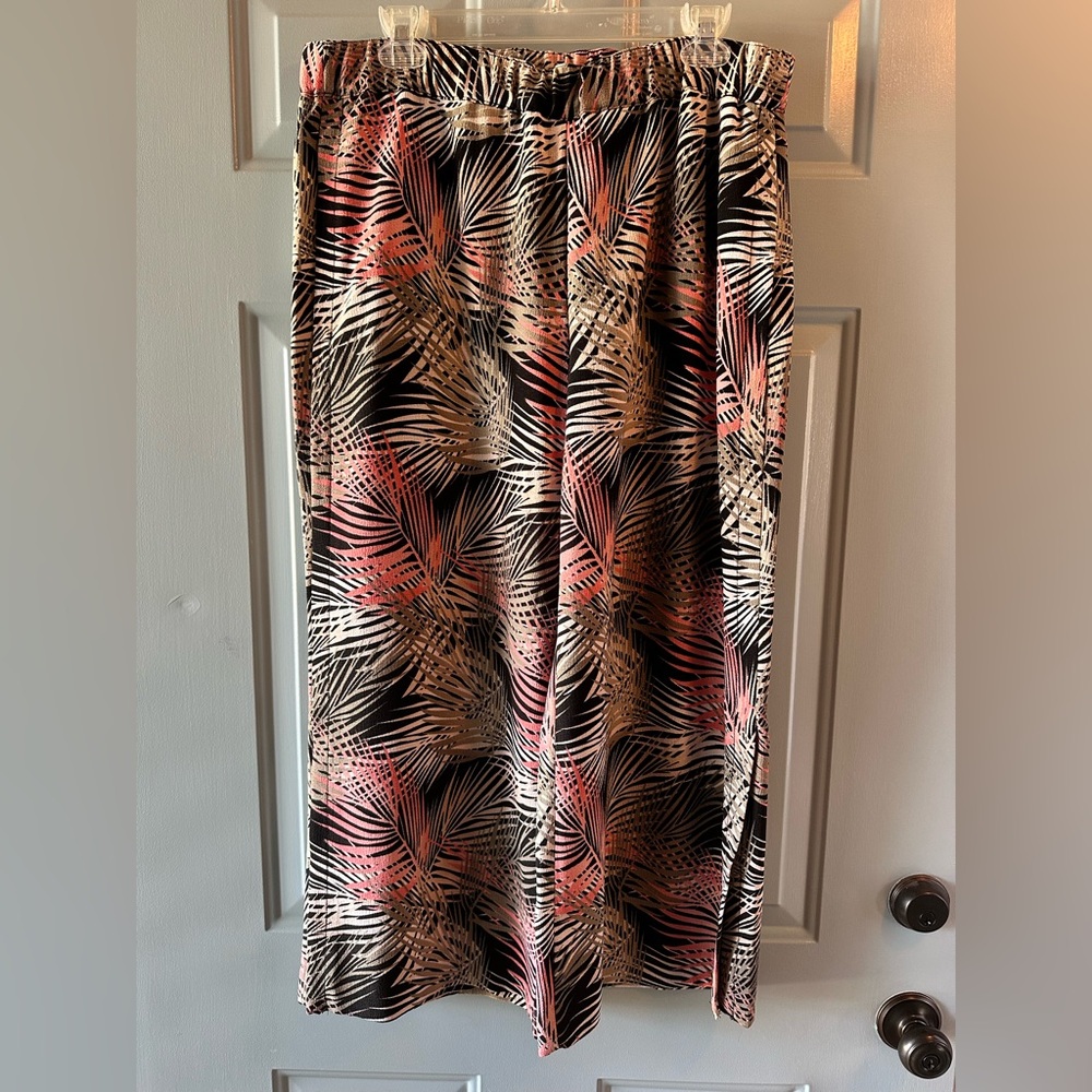 White House Black Market tropical print crop pants 14L